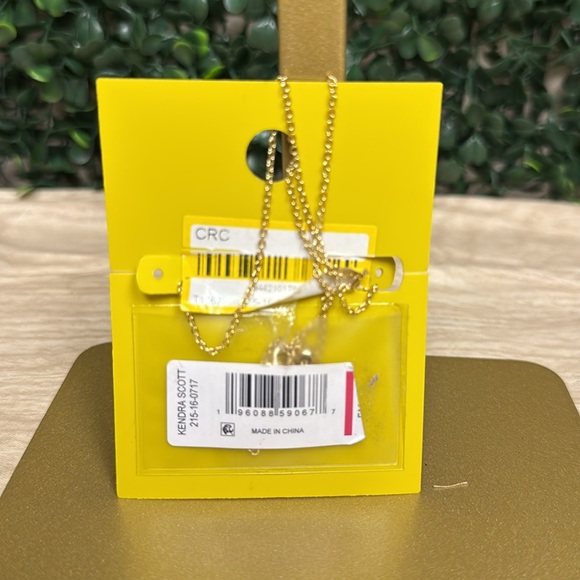 Kendra Scott Aria Mother Of Pearl 14K Gold Over Brass Pendant Necklace - Picture 3 of 3